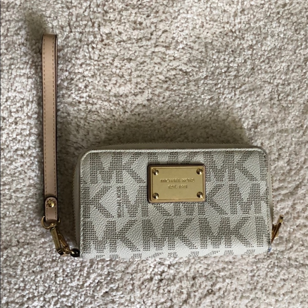 Michael Kors Wallet!